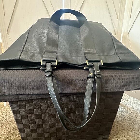 Elegant Black Tote Bag - Picture 6 of 10